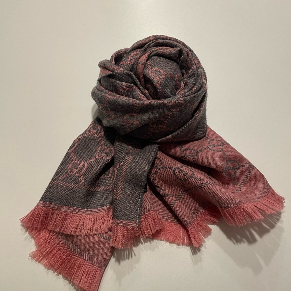 Gucci Pink and Gray Logo Scarf